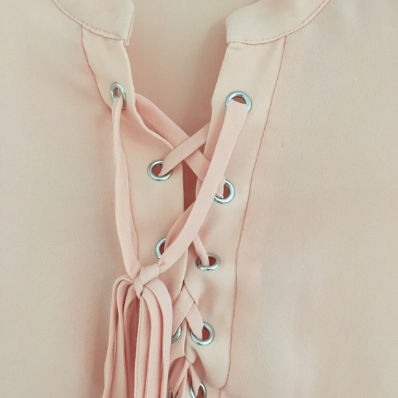 Decree Sheer Peach Criss Cross Tie Neck 3/4 Sleeve - Picture 3 of 5